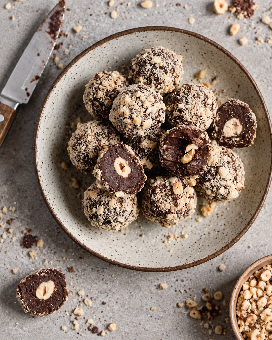 Trufas Proteicas de Chocolate y Avellanas